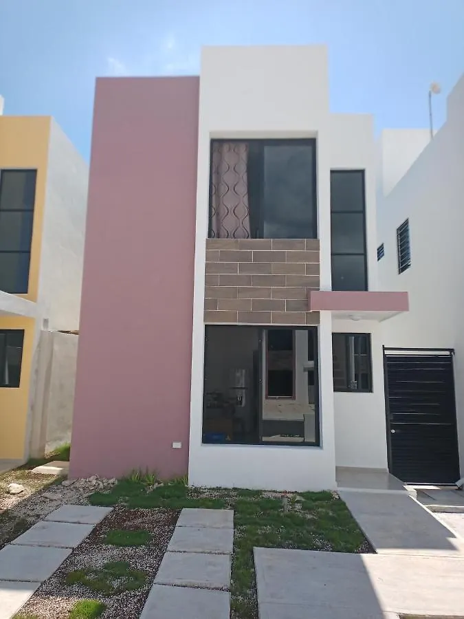 Сasa de vacaciones Casa En Privada Con Alberca, Excelente Para Vacaciones Y Descanso Villa Playa del Carmen México