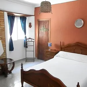 Habitación Independiente En Casa Antigua - Centro Utrera